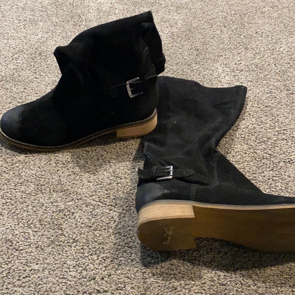 Kelsi Dagger black suede slouchy boot size 10